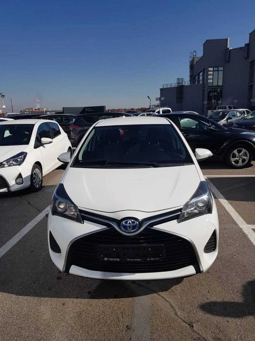 Тойота Ярис Хибрид/ 105 к.с/ 2016