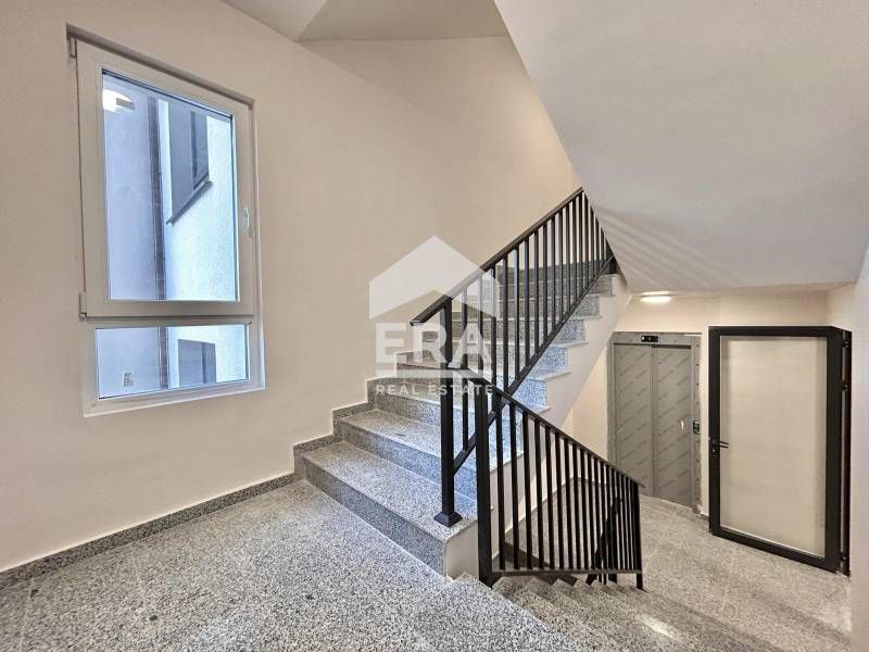 Продава се Тристаен апартамент в София, Овча купел 1 - 129 кв.м за 2009 €/кв.м - Снимка #8