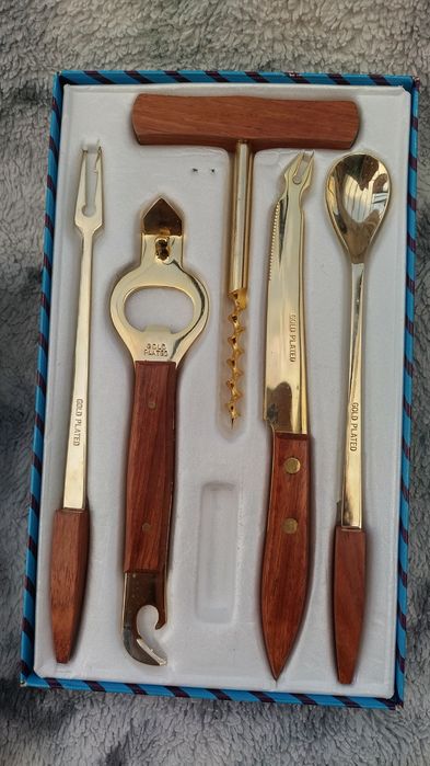 Комплект за вино с златно покритие