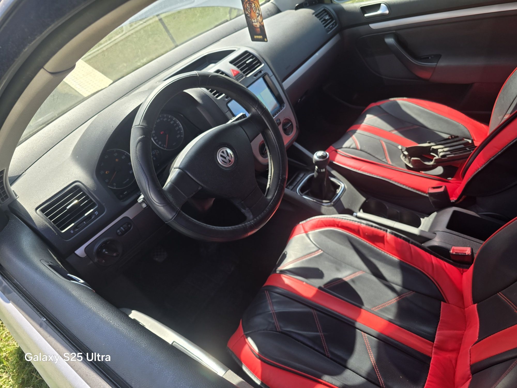 VW Golf V 1.4tsi na chasti