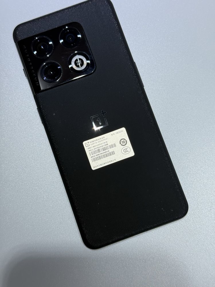 One plus 10 pro в отличном состоянии