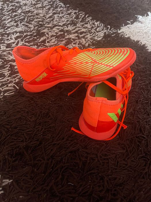 Ghete fotbal Adidas predator de sintetic