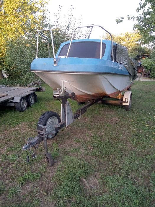 Barcă cu motor + peridoc