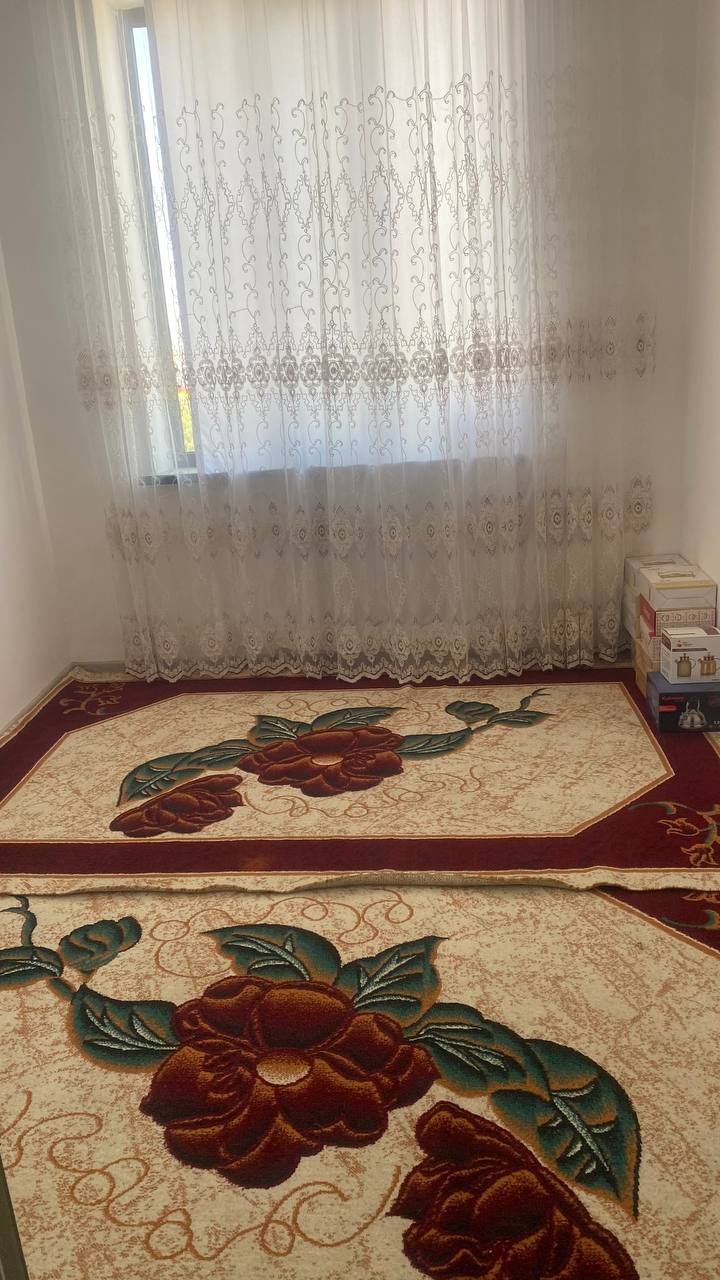 2 xonaliy dom sotiladi.
