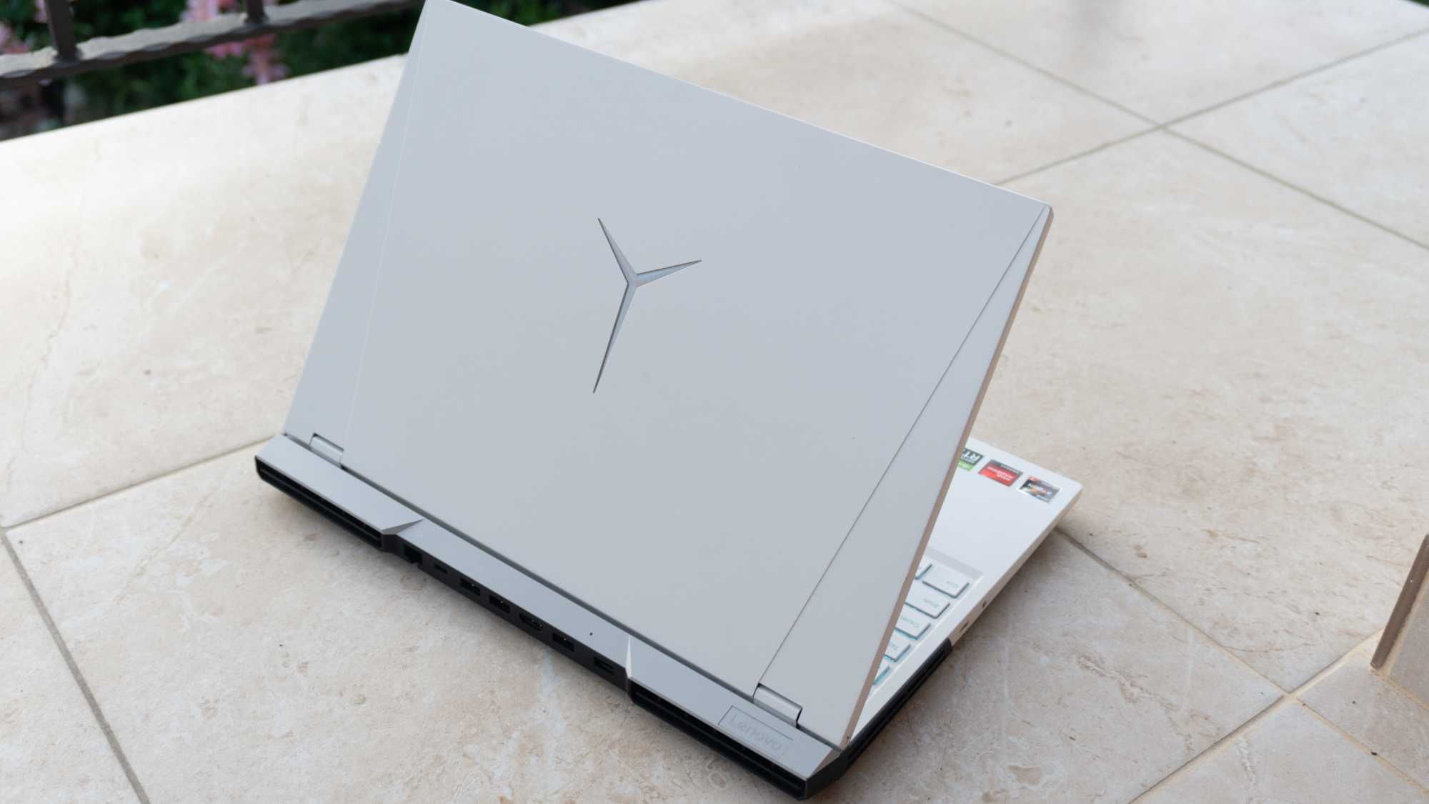 Laptop Gaming Lenovo Legion 5 PRO Ryzen 7 5800 RTX 3070 165Hz WQHD 16g
