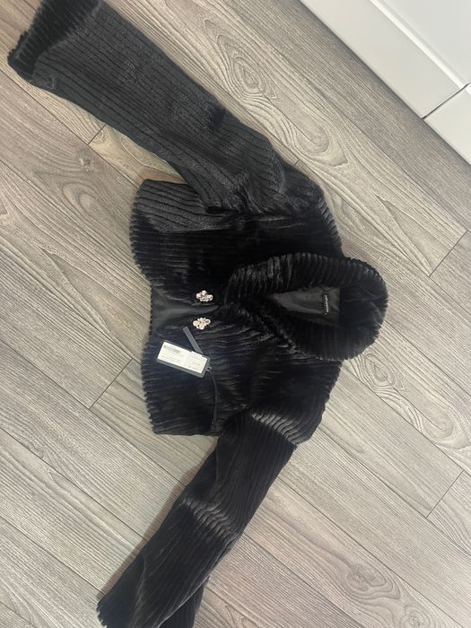 Къса връхна официална дреха