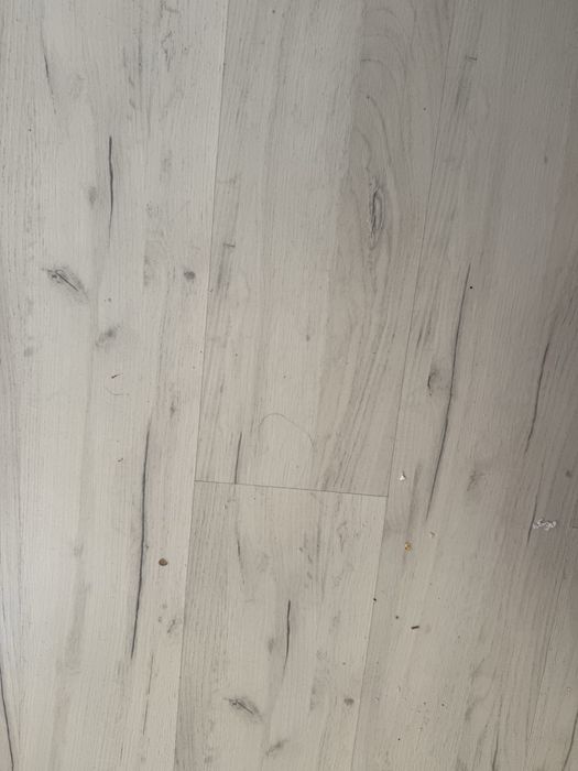 Продам ламинат светлый