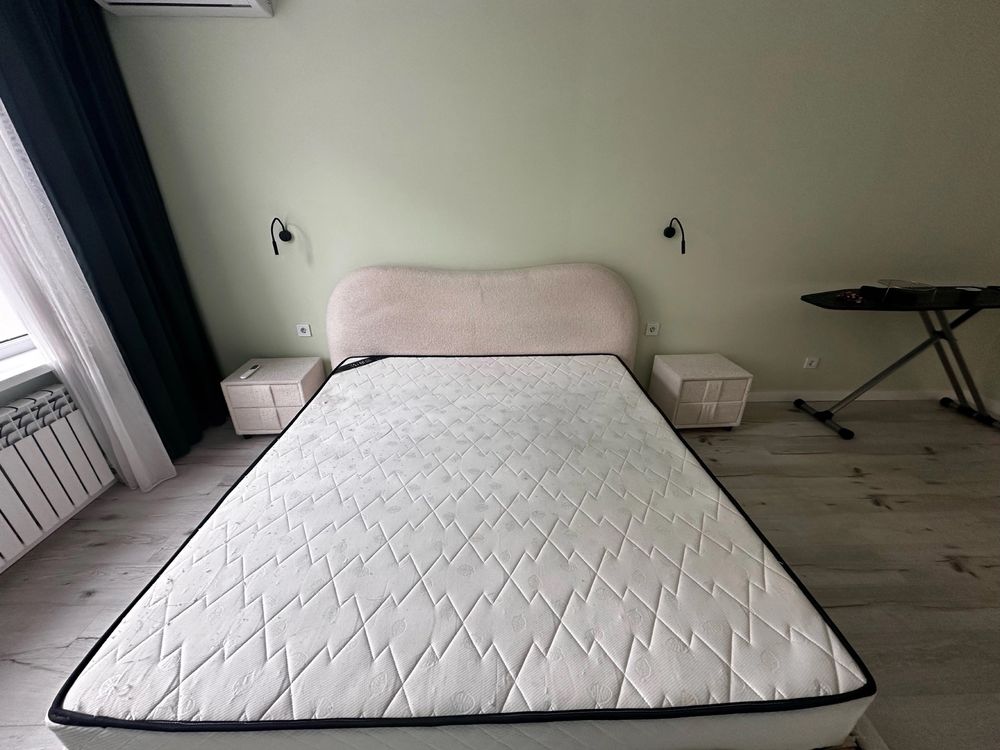 Продам Кровать Двуспальную