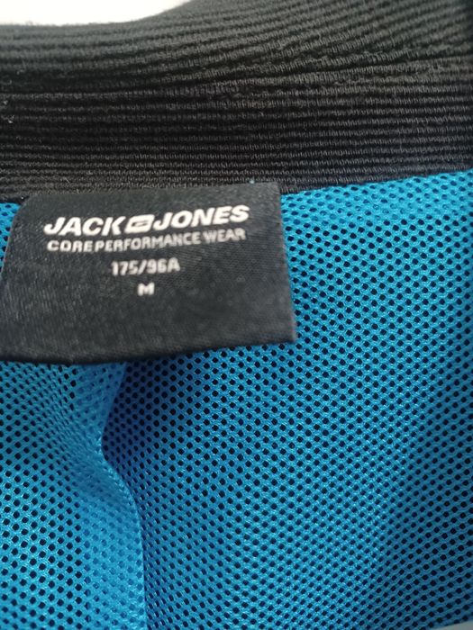 Vând   sacou   pentru   băieți.