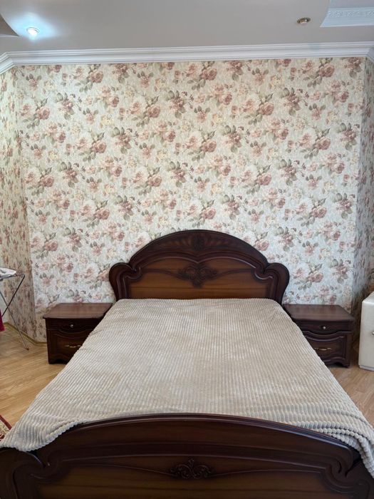 Продаю спальный гарнитур