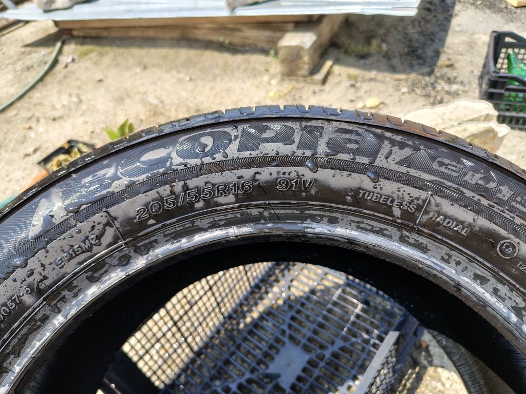 Vând cauciucuri noi Bridgestone - Originale Toyota Corola