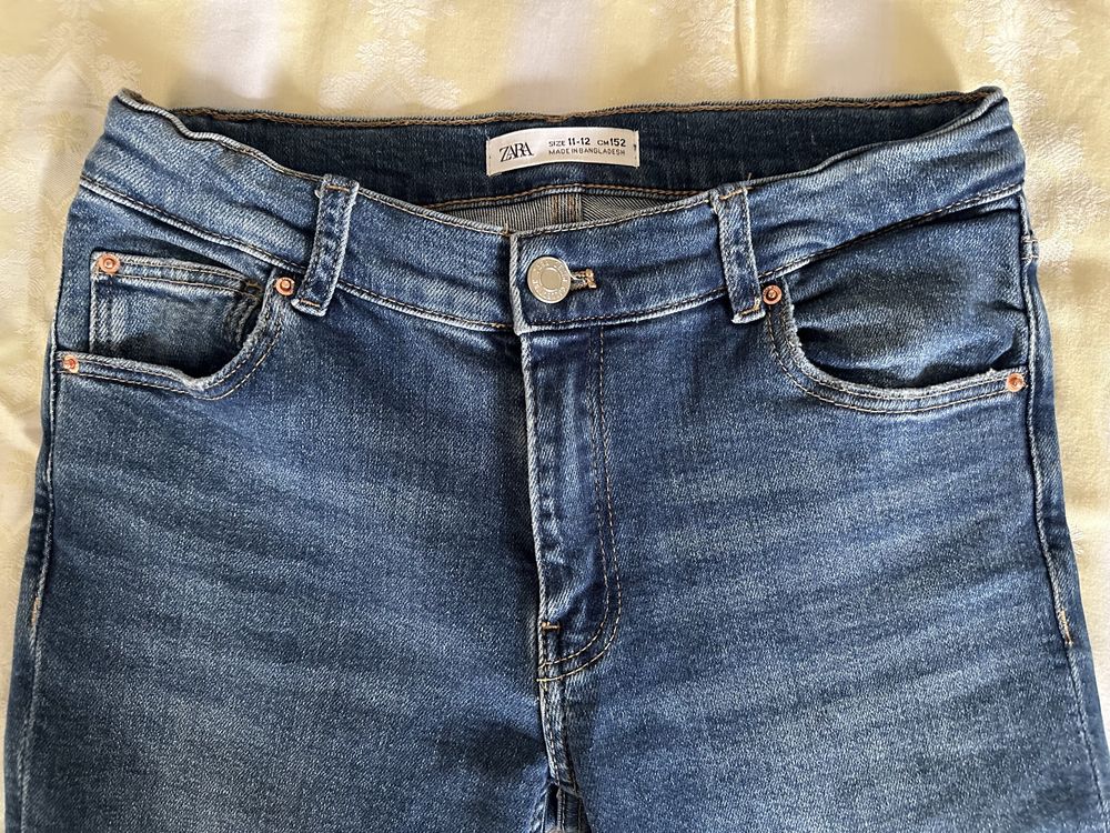 Jeans/ Blugi Zara, model evazat Flare, mar. 152 (11-12 ani)