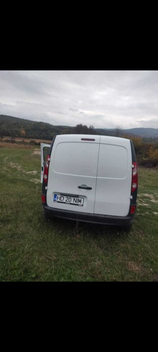 Vând autoutilitara