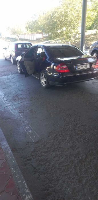 Vînd mercedes,E clas.2004...320 cdi,,volan dreapta numere bg.