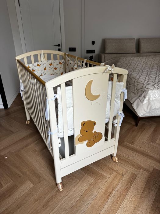 Детская кроватка