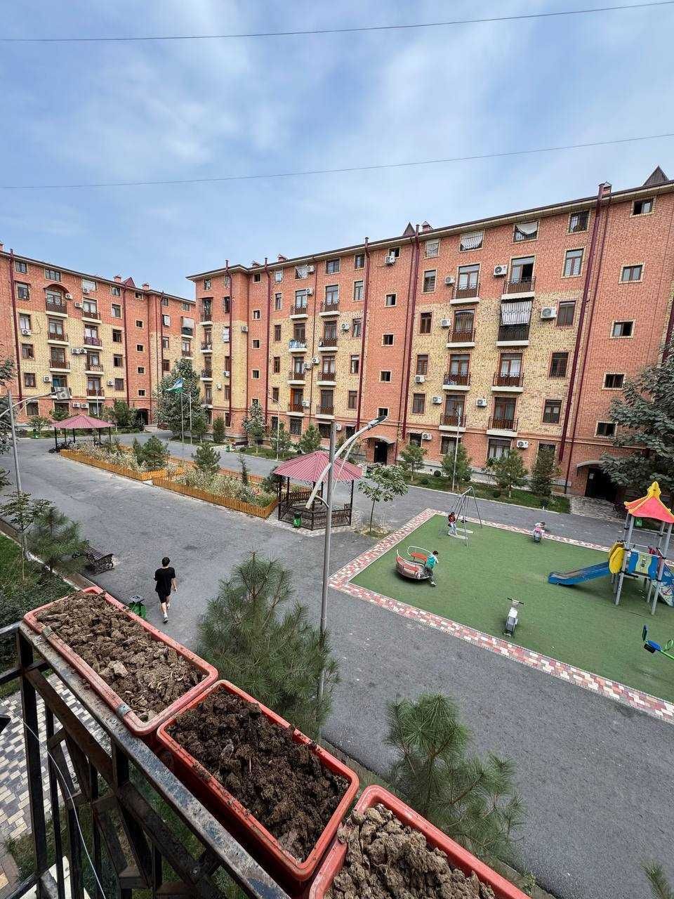 Продается квартира ЖК Golden House Sergeli 2/2/5 58,3м2