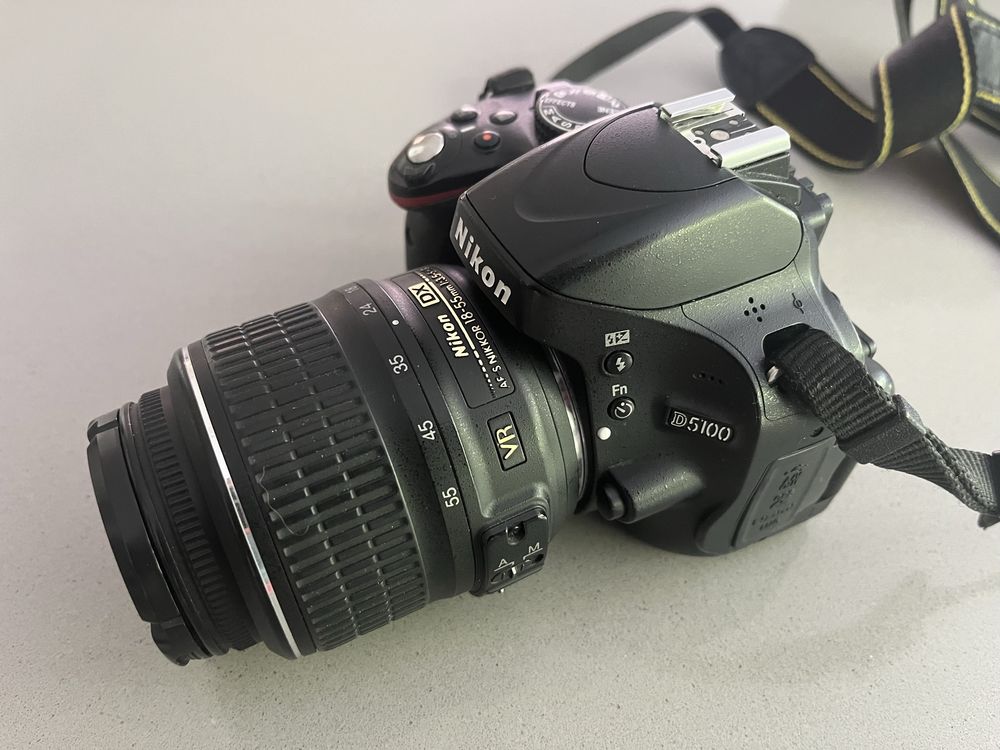 Nikon D5100 + обектив