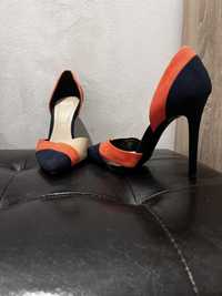 Дамски обувки с висок ток Zara