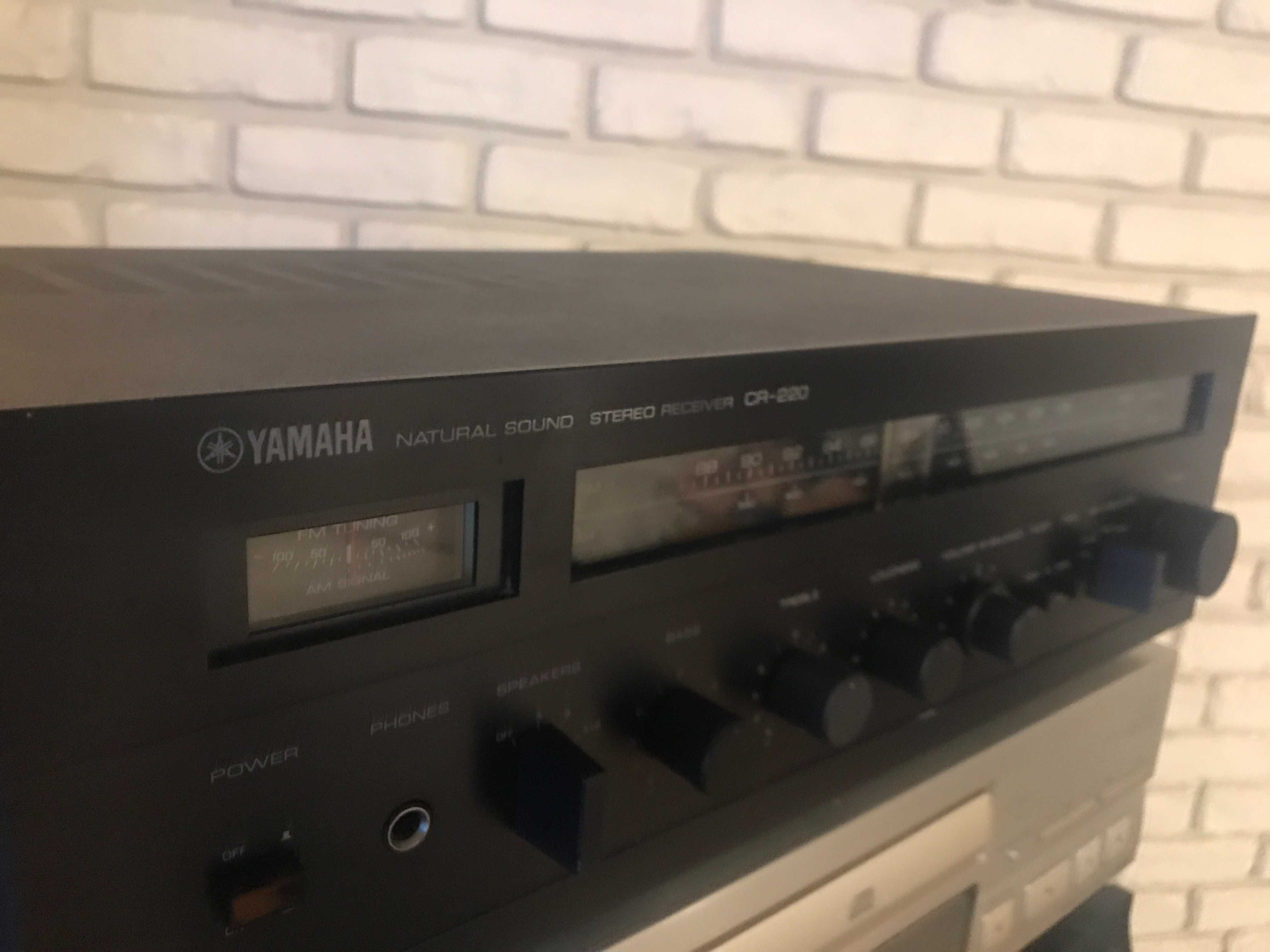 Yamaha CR-220 negru amplificator