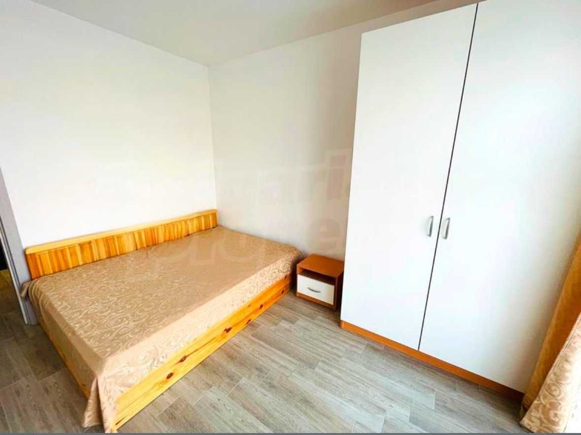 Дава се под наем Тристаен апартамент в София, Кръстова вада - 90 кв.м за 900 € - Снимка #2