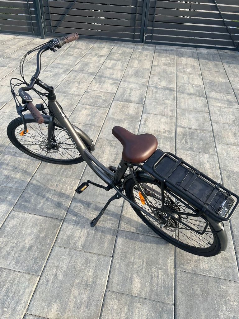 Vând bicicleta electrica Scooty