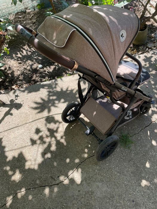 cărucior bebe aproape nou