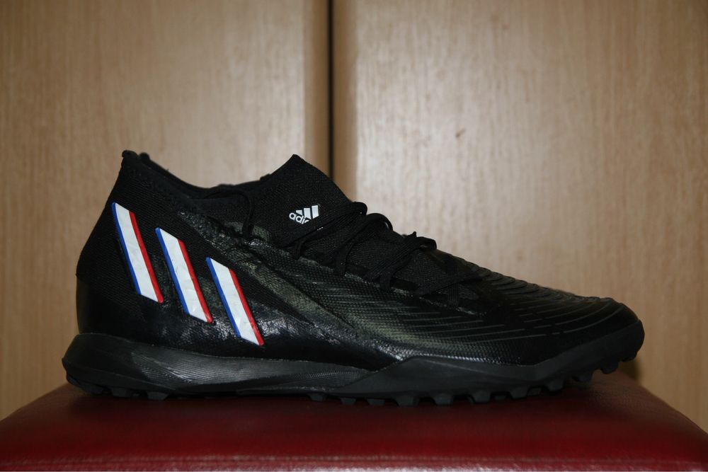 Adidasi Fotbal Adidas Predator
