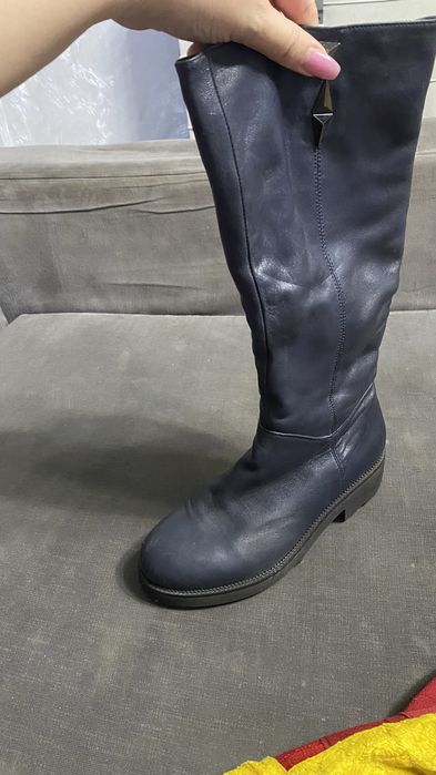 продам кожанные сапоги женские