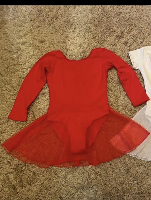Costum gimnastica/ balet/ dans- doar cel rosu mai este