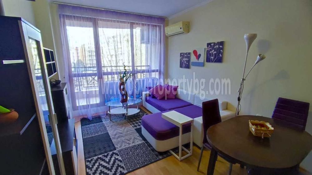 Продава се Двустаен апартамент в к.к. Слънчев бряг - 60 кв.м за 1100 €/кв.м - Снимка #1