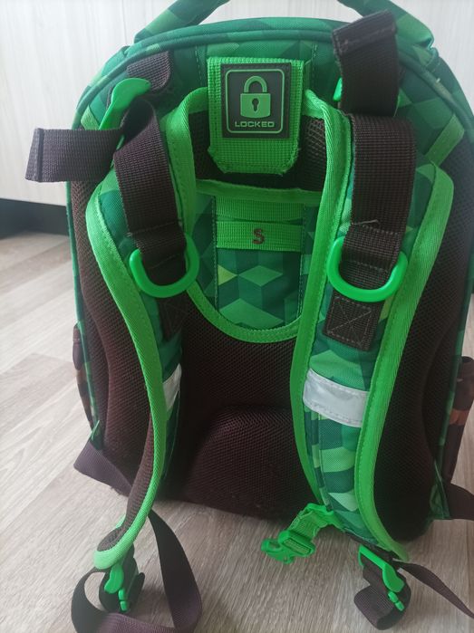Ученическа раница Coolpack в отлично състояние,