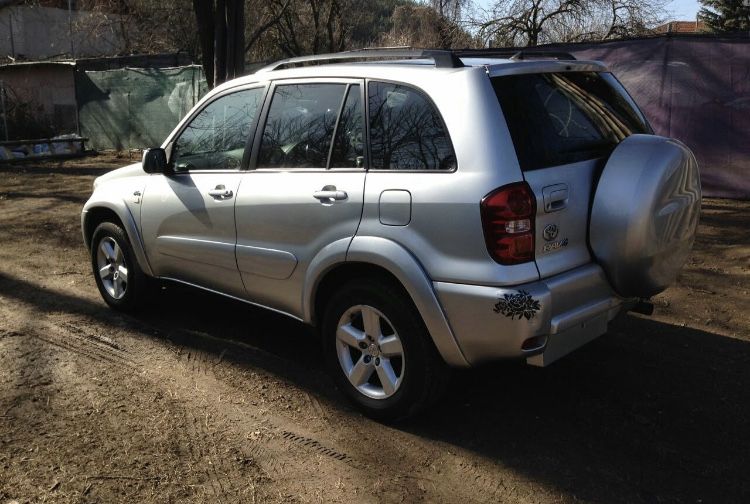 Тойота Рав4/Toyota Rav4 2.0D4D 116кс 2004г/НА ЧАСТИ/