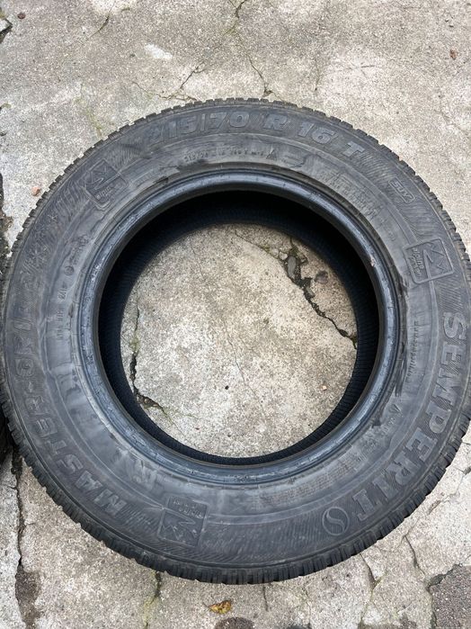 Vand 2 anvelope Semperit Master Grip 2, iarna, dimensiune 215/70/16.