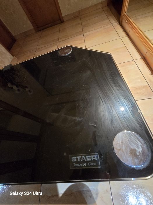 Măsuță elegantă din sticla neagră