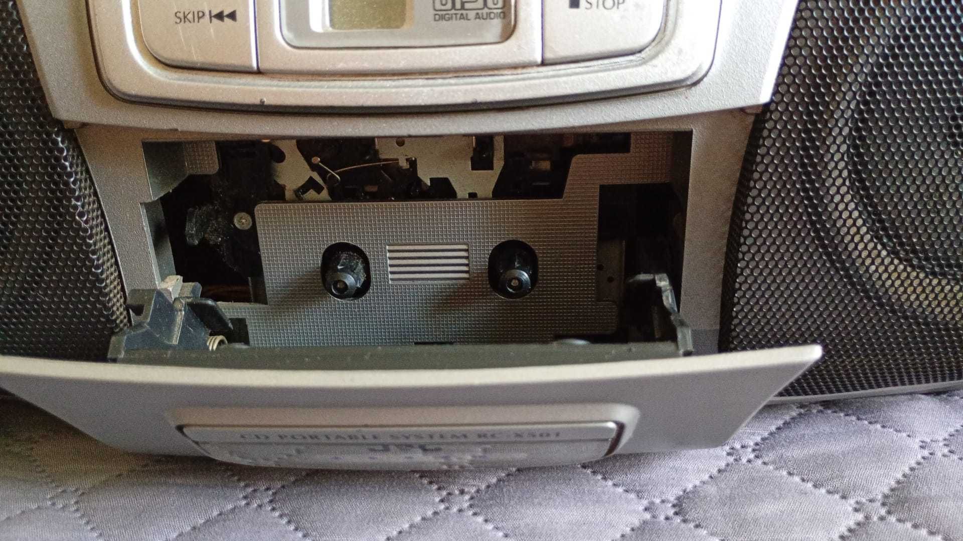 Касетофон JVC -Касетофон