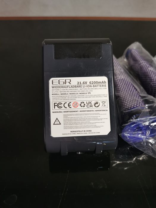 Baterie și filtre Dyson v6
