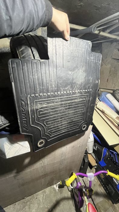 Продаю полики камри 50-55