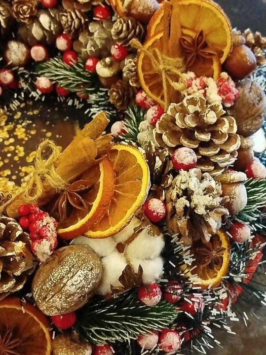 Красив Коледен  венец