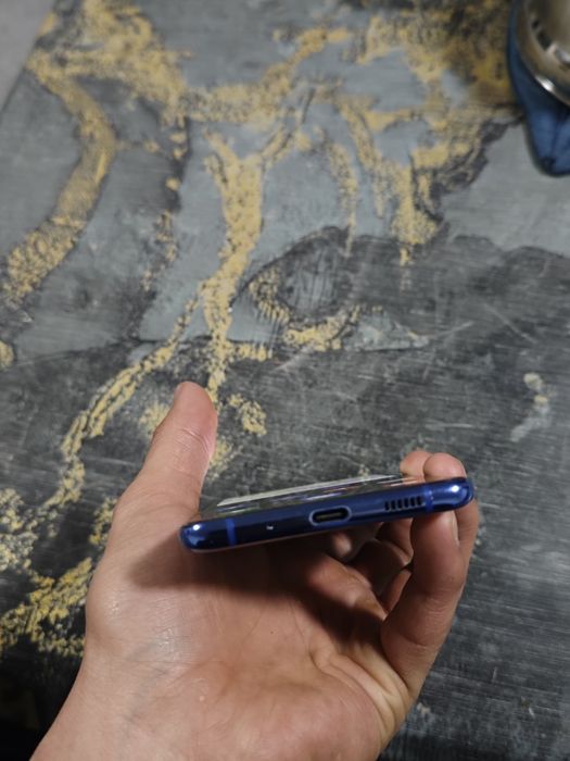 Samsung s20+ srochno sotiladi