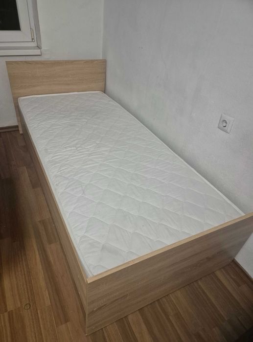 Единично легло с матрак