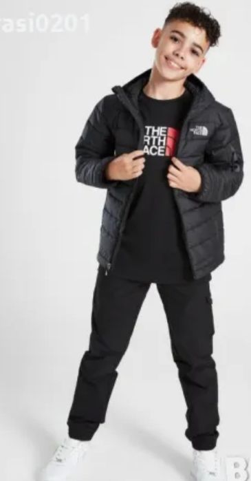 Оригинално яке на The north face! 160см.
