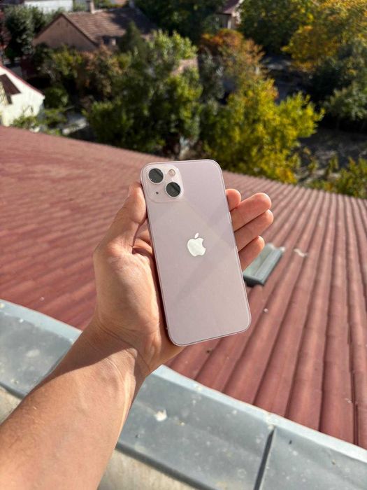 iPhone 13, Pink, Memorie 128GB, 87% Baterie, iOS 26 - FRUMOS CA NOU
