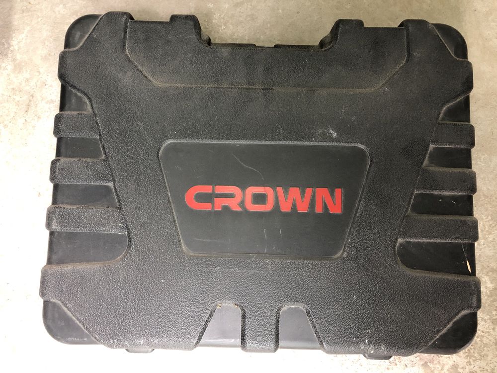 Продаётся перфоратор CROWN 1050 w
