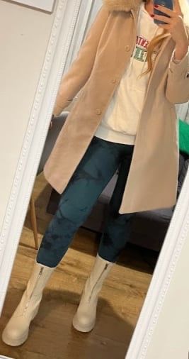 Зимни бежови боти