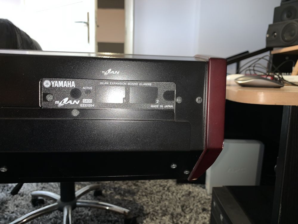 Yamaha —-S90ES—-