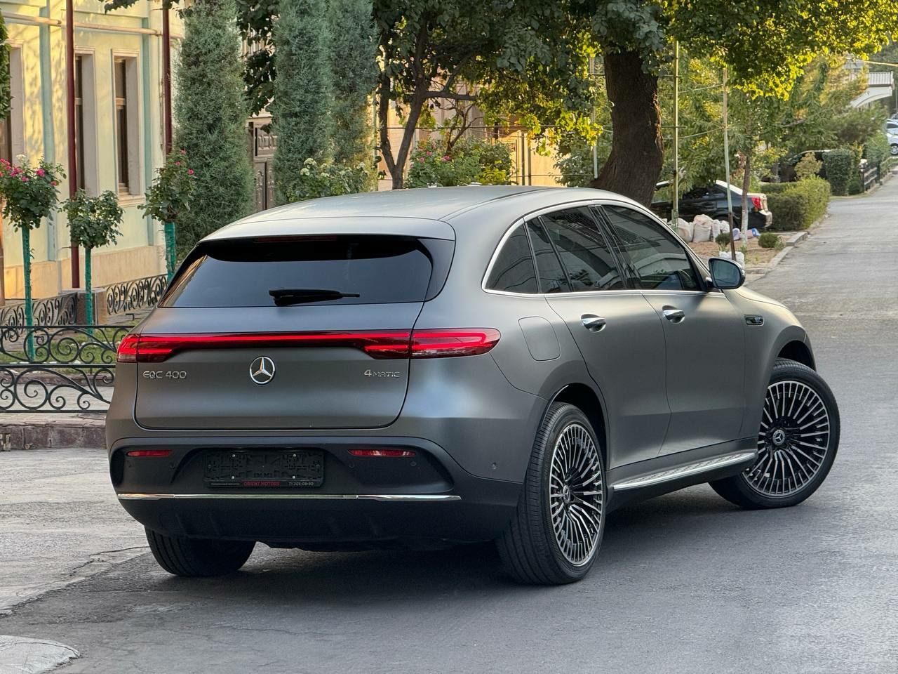 Mercedes-Benz EQC 400