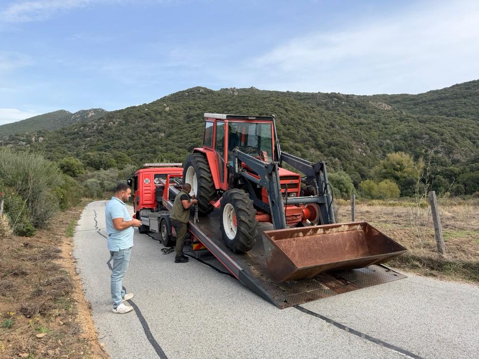 Tractor Renault 751-4 4x4 incarcator frontal cupa (fiat, john deere)