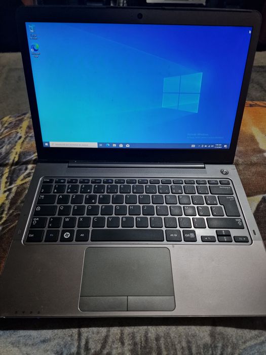 Leptop ultrabook Samsung NP530U3B I5 SSD 256GB