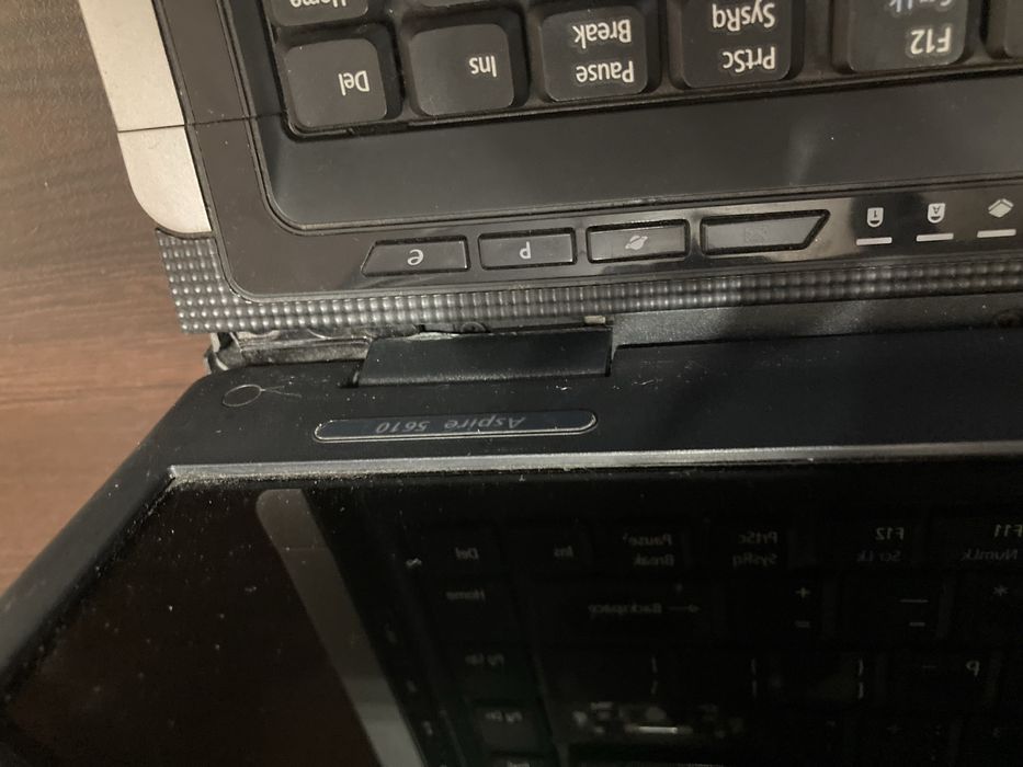 Лаптоп,работещ може и за части