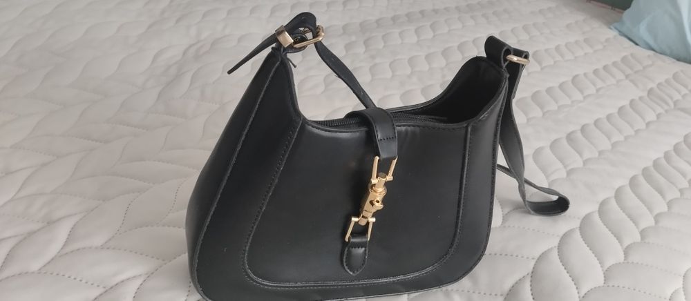 Сумка новая черного цвета